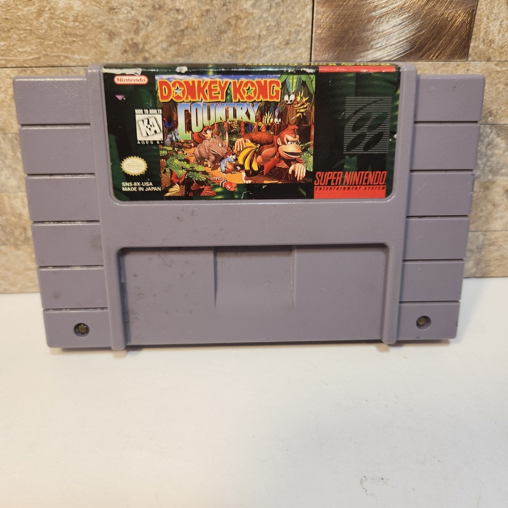 Donkey Kong Country Super Nintendo SNES Game Cartridge SNS-8X-USA Rare 1994